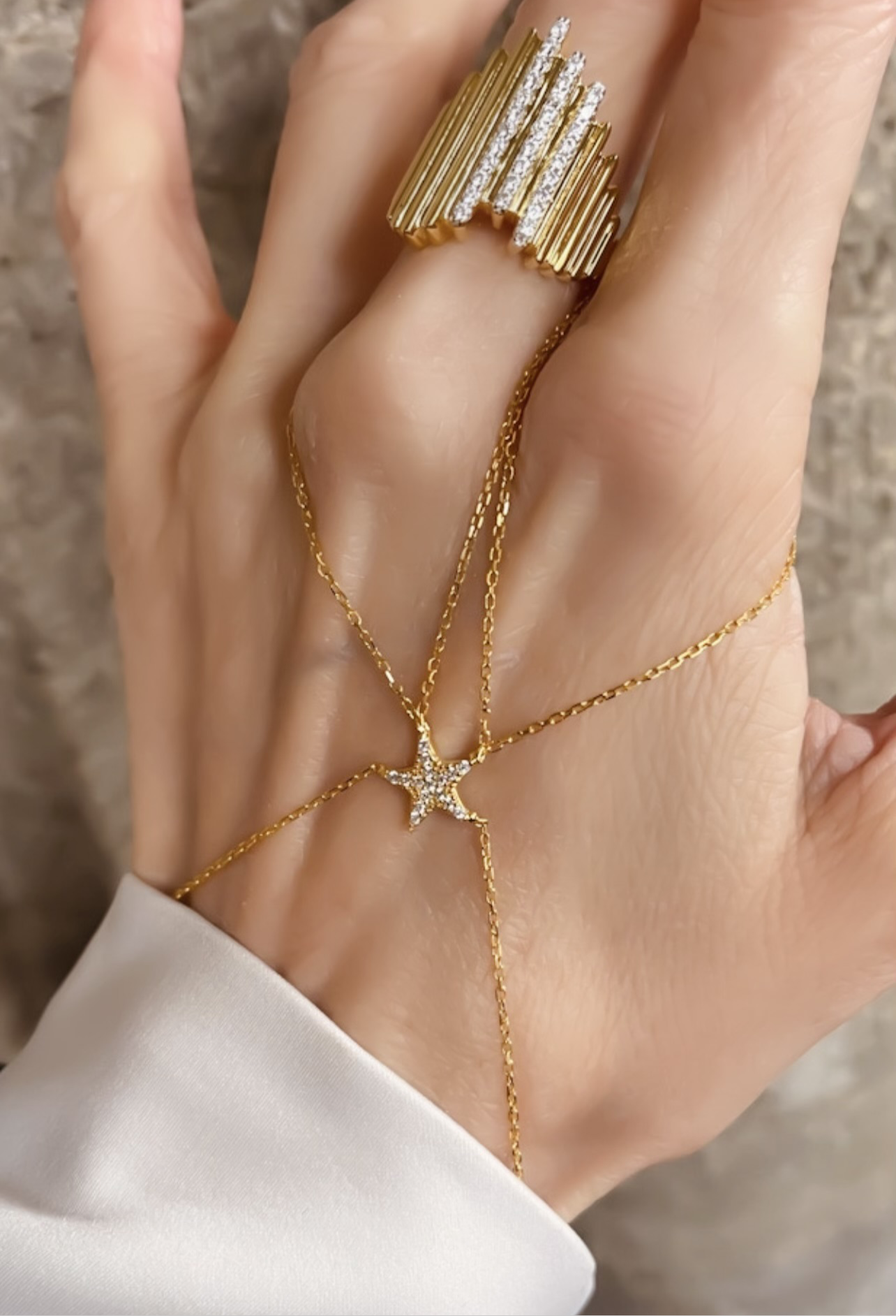 Gala 7 Handchain