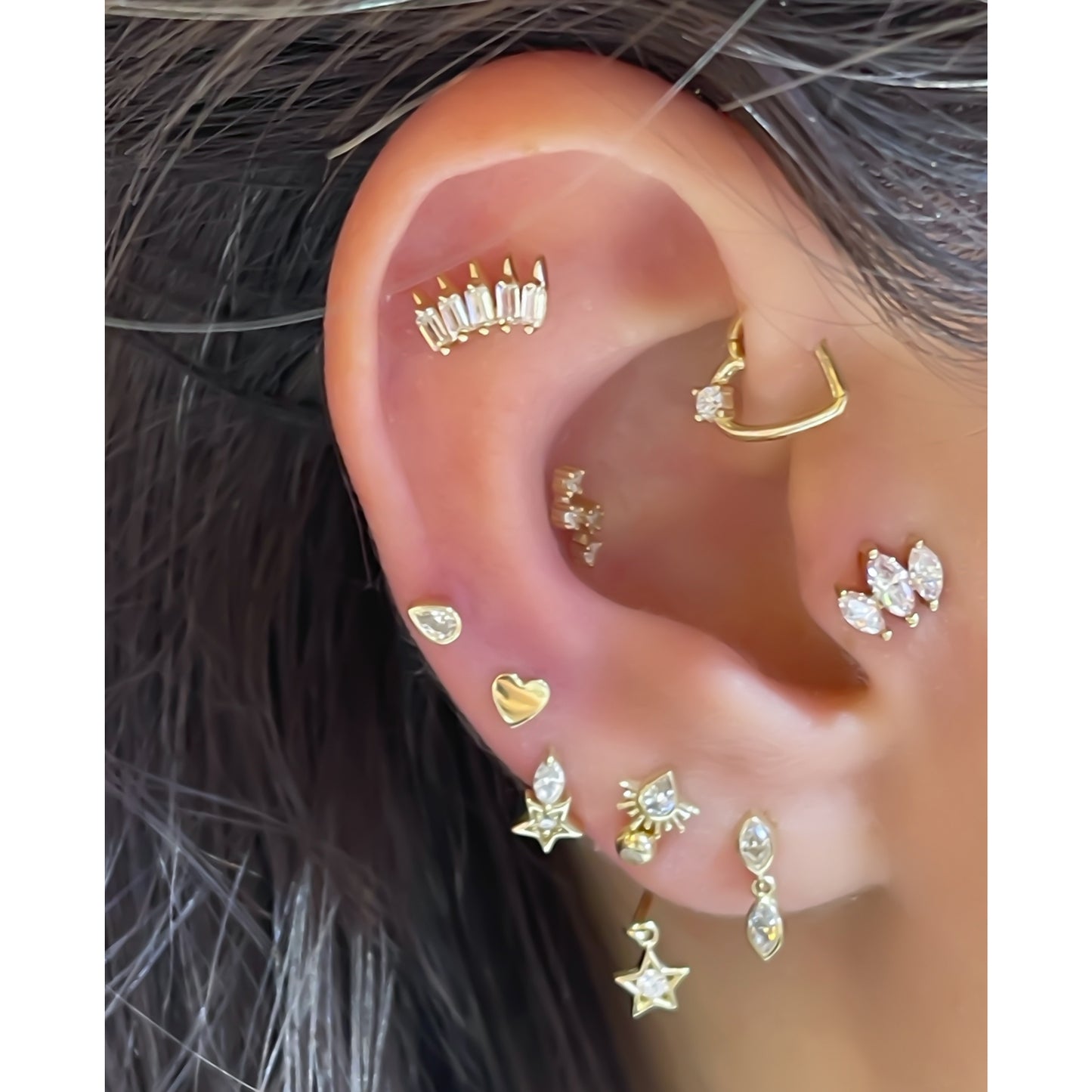 Dora Gold Drop Bar Piercing