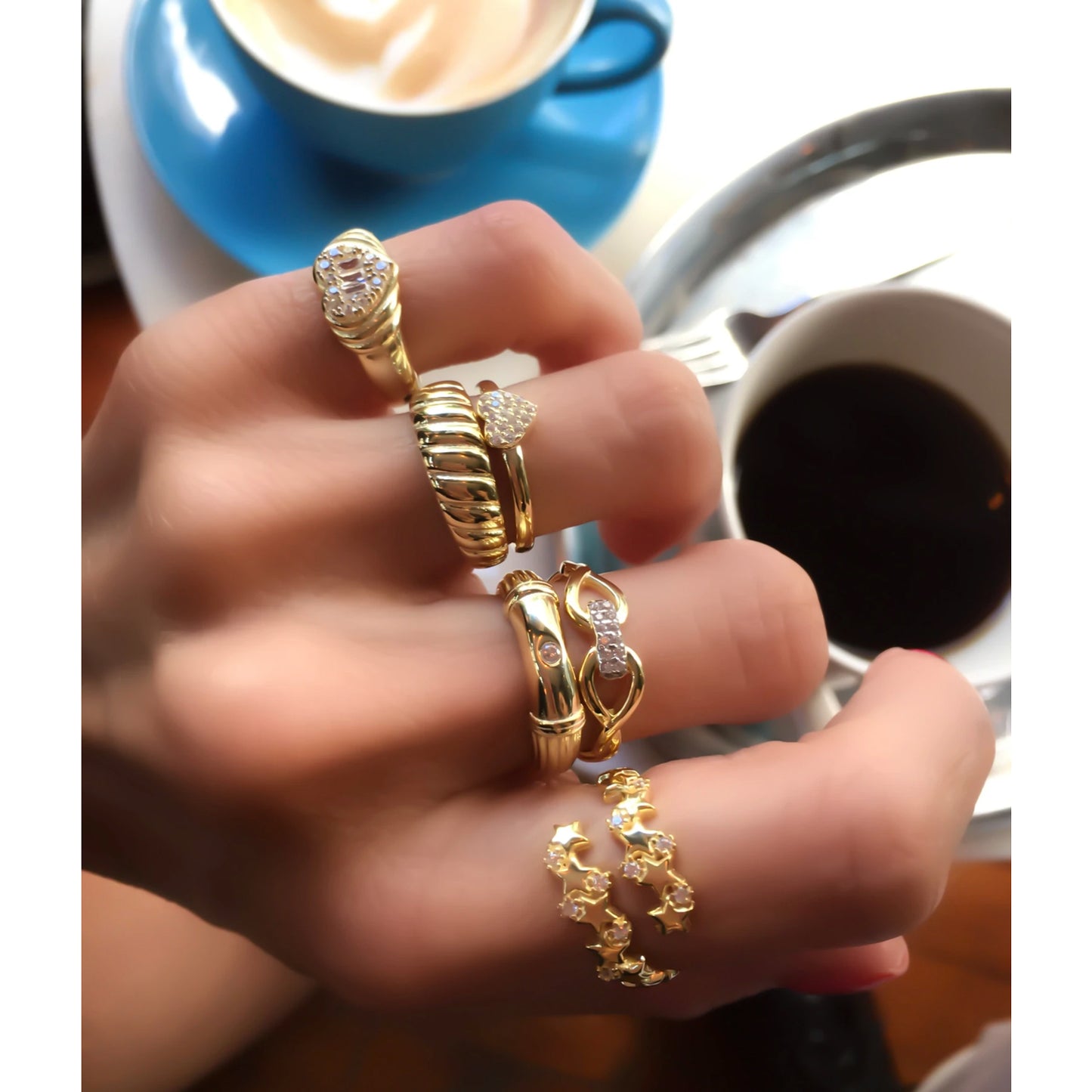 Alpin Eight Shaped Ring