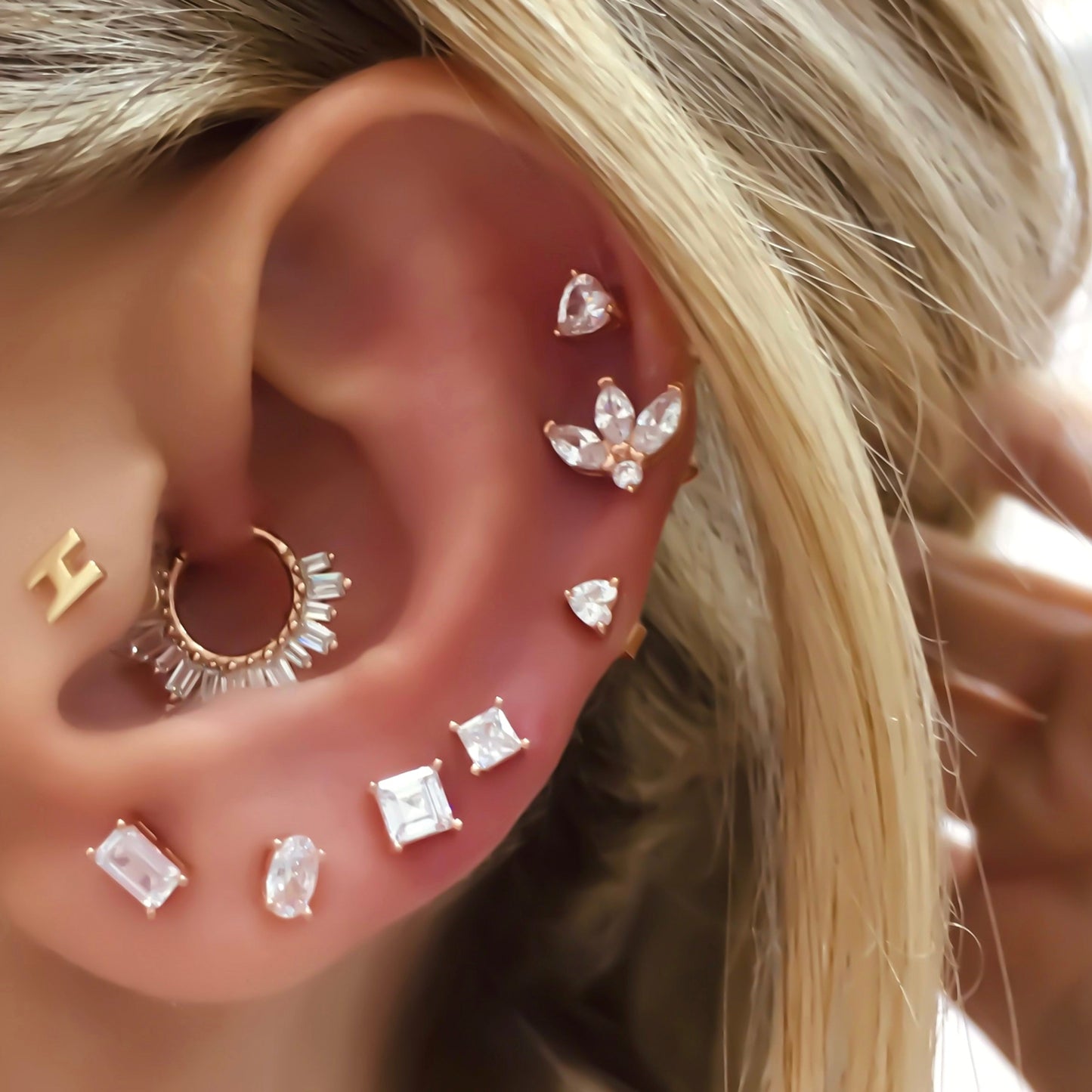 Linda Baguette Stud Earring