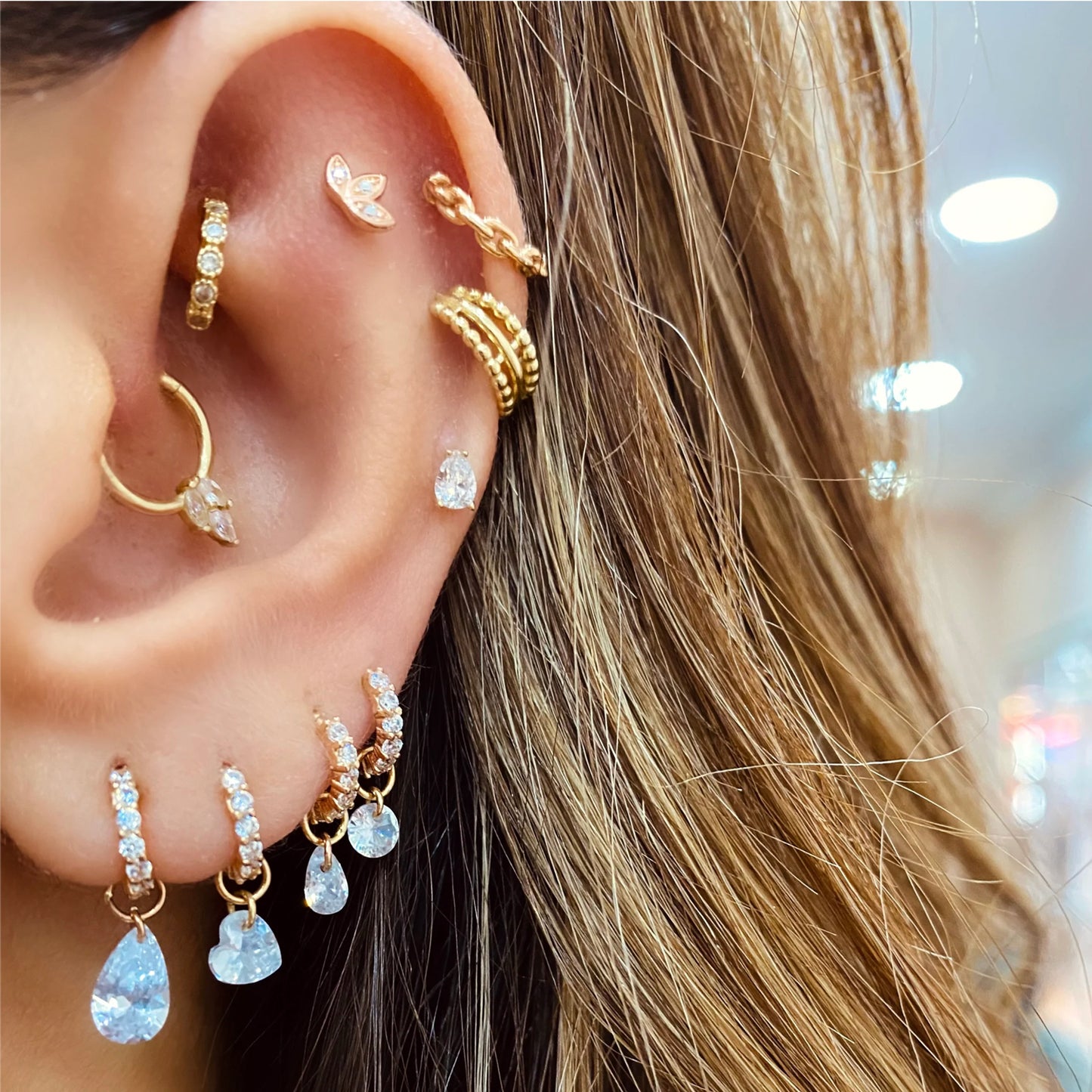 Teardrop One Gold Piercing