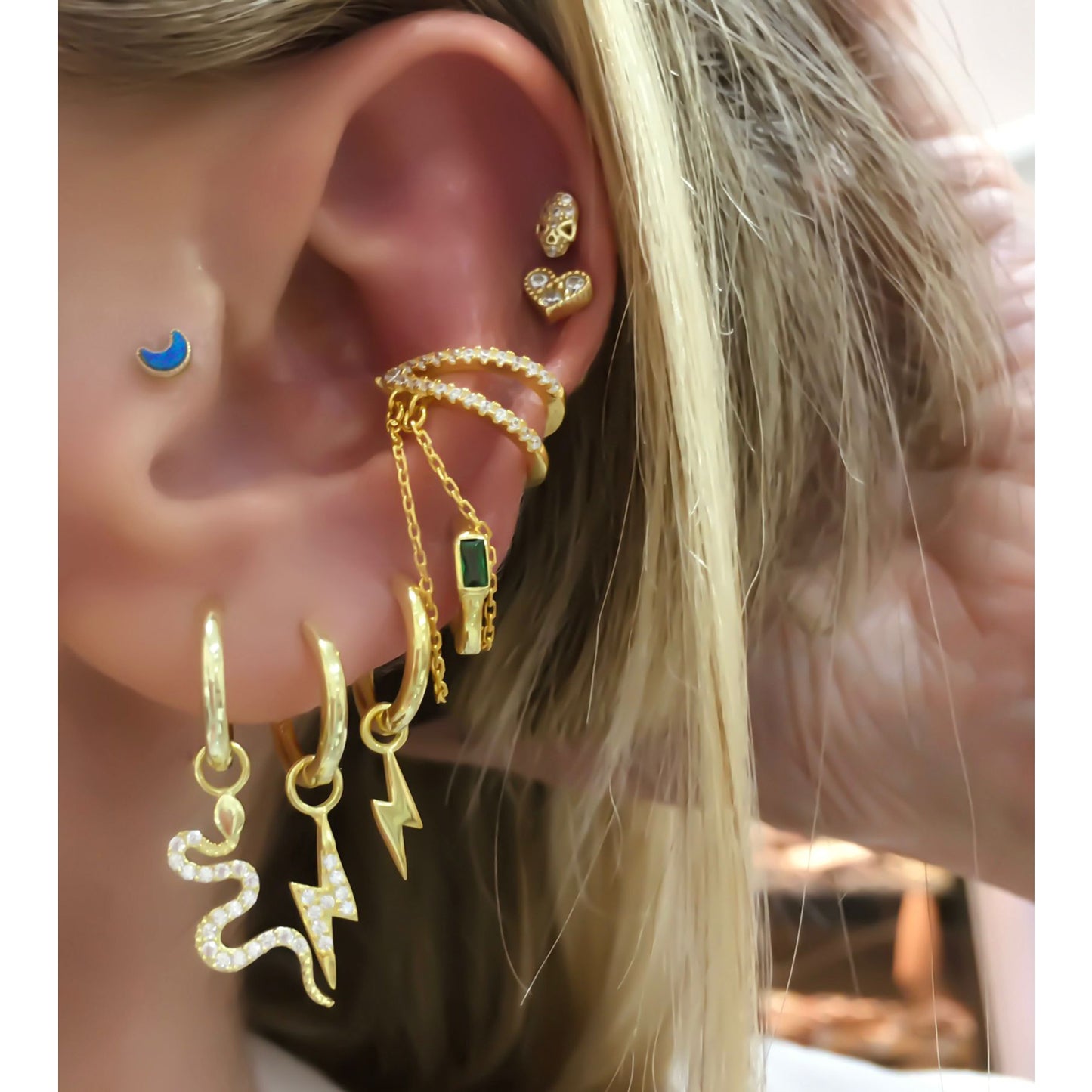 Vita Skull Piercing